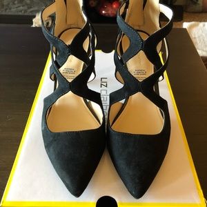 Size 7.5 Liz Claiborne black heels.